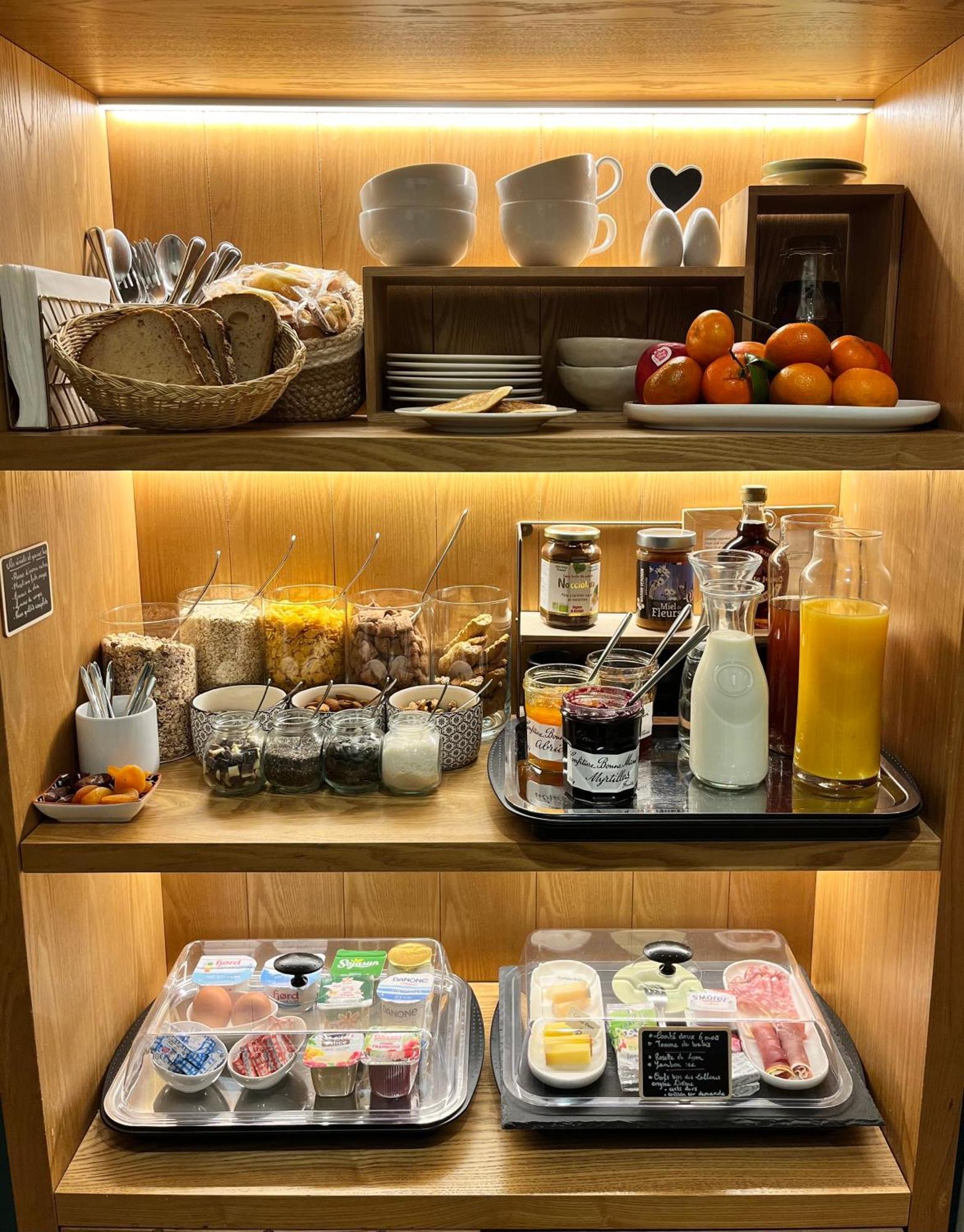 海豚酒店 里昂 外观 照片